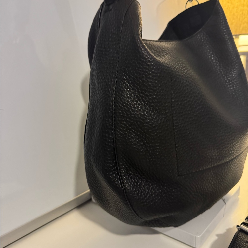 Rebecca Minkoff - Elegant Black Pebbled Leather Crossbody/Shoulder  Bag - Picture 5 of 13